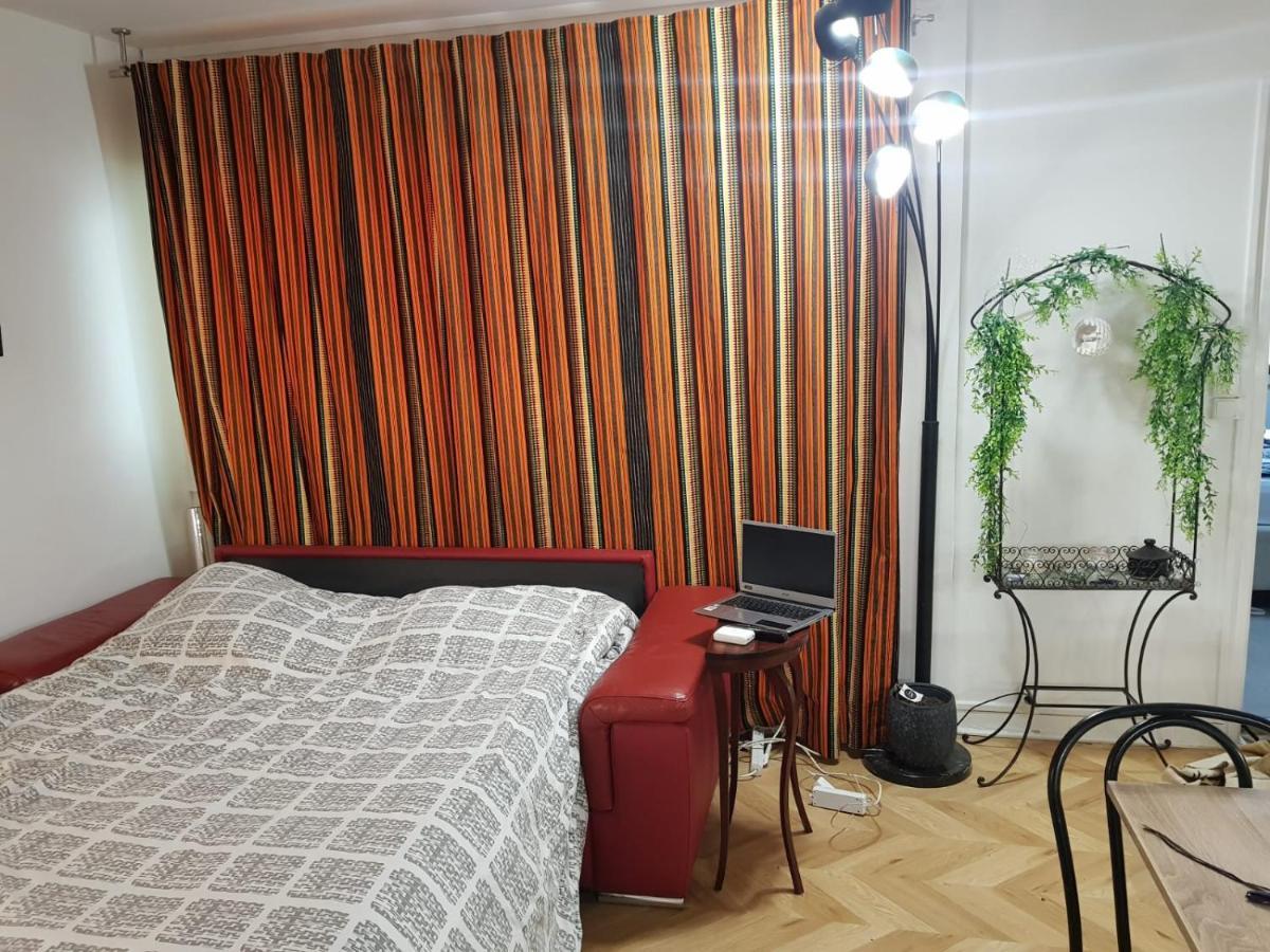Pretty And Neat Bedroom In My Cosy Appartment. พูโต ภายนอก รูปภาพ